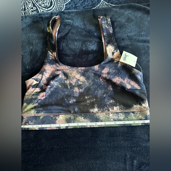 Jenni large work out top.  Purplish hues.   Comfortable 💜 - Picture 4 of 11